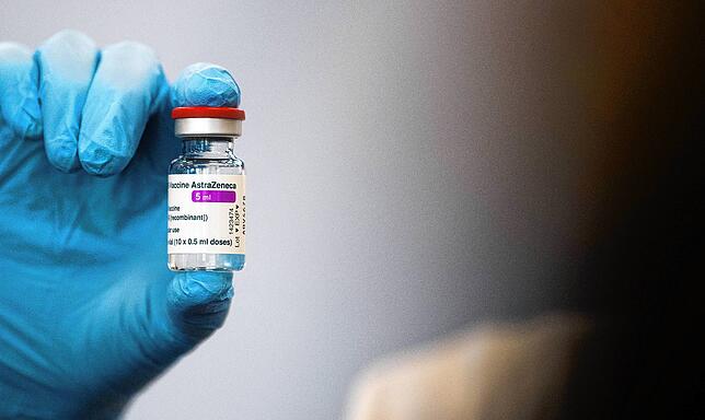 Astrazeneca-Impfungen sollen nun deutlich ausgeweitet werden. Er ist seit kurzem auch für Menschen über 65 Jahren zugelassen. ...