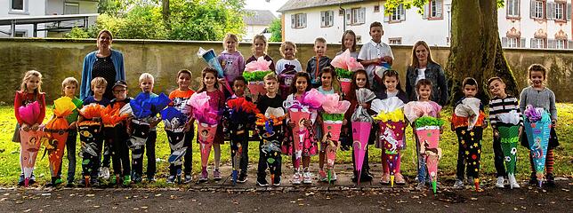 Die Klasse 1a an der Peter-Thumb-Schule in Hilzingen mit ihren Klassenlehrerinnen Nina Kunz und Sabine Auer.