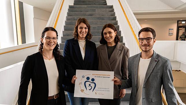 Das Team der Kommunalen Gesundheitskonferenz mit Iris Weishaupt, Lea Maier, Clara Volk und Jannik Stroh (von links) organisiert die ...