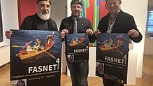 Die Plakate kündigen die Ausstellung an. Auf &bdquo;Fasnet Hoch 4&ldquo; freuen sich die Kuratoren Reiner Rammelt, Peter Graubach und ...