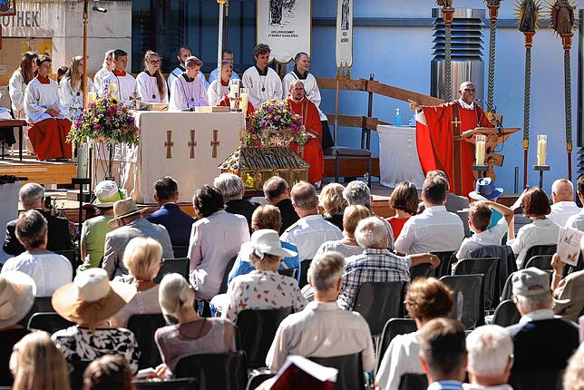 Bild 13: Das Hausherrenamt am Hausherrensonntag: hier gibt´s die Bilder