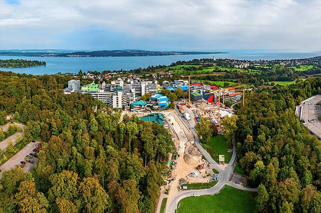 Die Nutzfläche der Universität Konstanz beträgt momentan 120.000 Quadratmeter. bis 2060 soll sie nochmals um 55.000 Quadratmeter anwachsen.