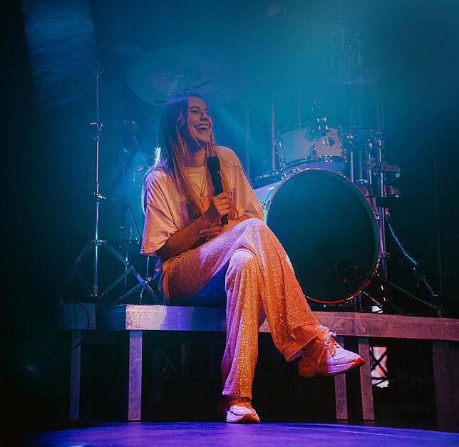 Sophias erste Single „Niemals allein“ hat auf Spotify über 30 Millionen Streams (Pressebild).