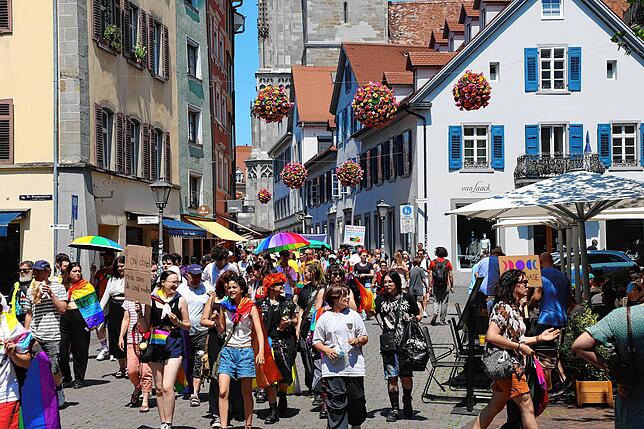 Bild 28: Ein bunter Protestzug zieht durch Konstanz und Kreuzlingen