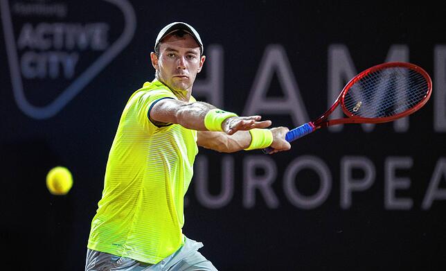 Dominik Koepfer in Aktion bei den French Open