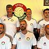 Jetzt geht&lsquo;s los: Neu aufgestellt hat sich die Spvgg. Andelsbach mit (hinten von links) Trainer Ralf Lauber, Niklas Geiss und ...