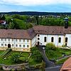 Das Kloster in Riedern am Wald ist zusammen mit der Pfarrkirche St. Leodegar der Mittelpunkt in der Gemeinde, in dem auch viel ...