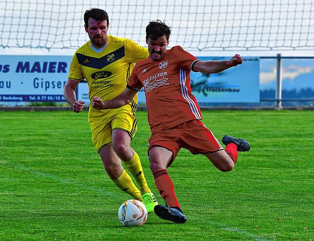 Bild 12: SV Schwörstadt setzt sich im Rothaus-Bezirkspokal mit 2:1 beim FC Dachsberg durch &ndash; und wir haben Bilder!