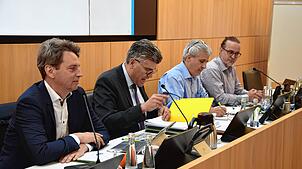 Verbandsdirektor Sebastian Wilske, Vorsitzender Martin Kistler und die Verbandsplaner Jean-Michel Damm und Robert Müller (v.l.) ...
