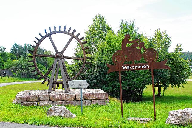 Vielen Touristen ist Eigeltingen vor allem wegen der Lochmühle bekannt. Hier geht es zum großen Parkplatz.