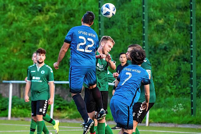 Bild 23: Spvgg. Wehr feiert beim 4:0 gegen den SV Nollingen ihren ersten Sieg &ndash; und wir haben Bilder!