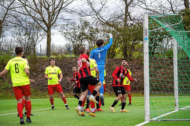 Bild 3: FSV Rheinfelden feiert 12:0-Kantersieg gegen Freiburger FC U23 &ndash; und wir haben Bilder!
