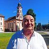 Herbert &bdquo;Brandy&ldquo; Brand steht vor Schloss und Kapelle auf der Insel Mainau. Seit dem 1. Juni ist der langjährige Küchenchef ...