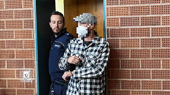 Vor dem Landgericht Konstanz ist ein 37-Jähriger wegen versuchtem Totschlag in Tateinheit mit gefährlicher Körperverletzung angeklagt. ...