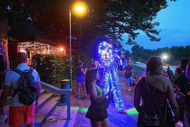 Bild 27: Ein Tag, zwei Bühnen und jede Menge Elektro-Liebe! Bilder vom Mini-Festival in Konstanz