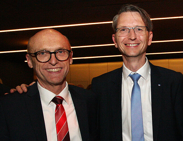 Die Vorstände der Volksbank Konstanz Werner Haun (links) und Martin Schuhmacher.