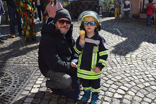 Bild 8: Narrolauf in Laufenburg 2025: Diese Bilder zeigen den farbenprächtigsten Umzug des Jahres!