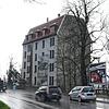 Am östlichen Ortseingang von Waldshut steht das Rheinschloss. Die Lage direkt an der vielbefahrenen Bundesstraße 34, im Nadelöhr ...