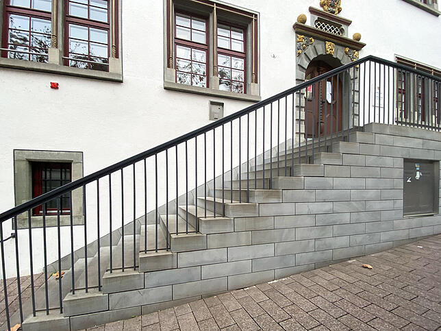 Im Radolfzeller Amtsgericht saß ein 78-Jähriger auf der Anklagebank, weil er vergangen Herbst stark alkoholisiert seinen Neffen nach ...