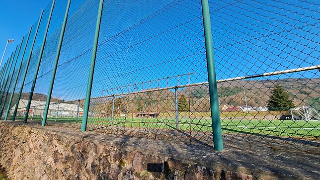 Sind Fußballplätze nicht zum Spielen da? Warum absperren?
