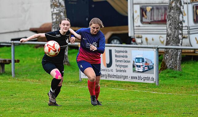 Bild 29: Unsere Bildergalerie vom Frauen-Bezirksliga-Spitzenspiel zwischen Kirchen-Hausen und Wolterdingen