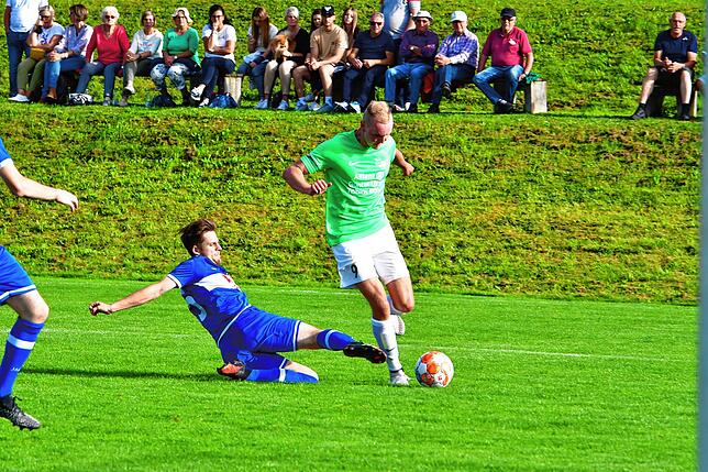 Bild 12: FC Erzingen besiegt Verfolger SG Mettingen/Krenkingen knapp mit 2:1 &ndash; und wir haben die Bilder!