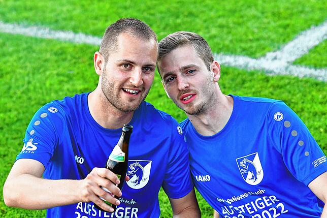 Bild 3: Weitere Impressionen vom 3:2-Sieg des FC Erzingen zum Landesliga-Aufstieg gegen den FC Emmendingen