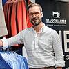 Marco Totzek zieht mit seinem Geschäft für Herren-Maßkleidung nach Hüfingen. Für seine Fläche im ehemaligen Herrenmodegeschäft Schmoll ...