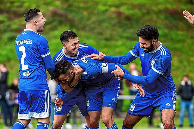 Bild 21: SV Blau-Weiß Murg gewinnt gegen den FC Wallbach mit 5:1 &ndash; und wir haben Bilder!