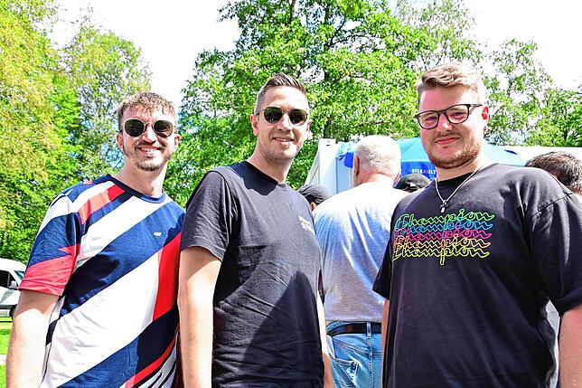 Bild 7: Pokalspiel  gegen Heidenheim: Fans feiern FC 08 Villingen trotz Niederlage