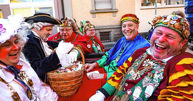 Bild 39: Fastnachtsumzug Radolfzell 2025: Alle Bilder vom farbenfrohen Spektakel