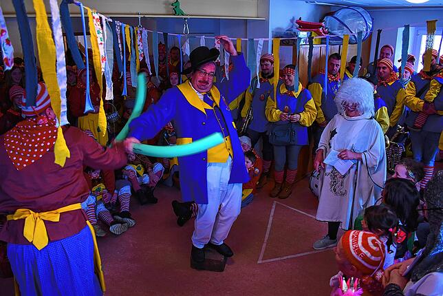Bild 6: Fasnacht 2025: Bilder der Kindergarten- und Schülerbefreiung in Birkendorf