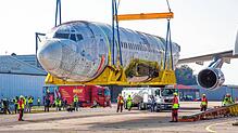 Die &bdquo;Landshut&ldquo; nach ihrer Ankunft in Friedrichshafen. Mit einem Antonow-Frachtflugzeug war sie von Brasilien an den Bodensee ...