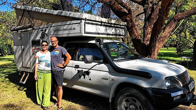 Tanja und Armin Vogelsang haben mit ihrem 2004-er Mitsubishi L200 50.000 Kilometer in Afrika zurückgelegt