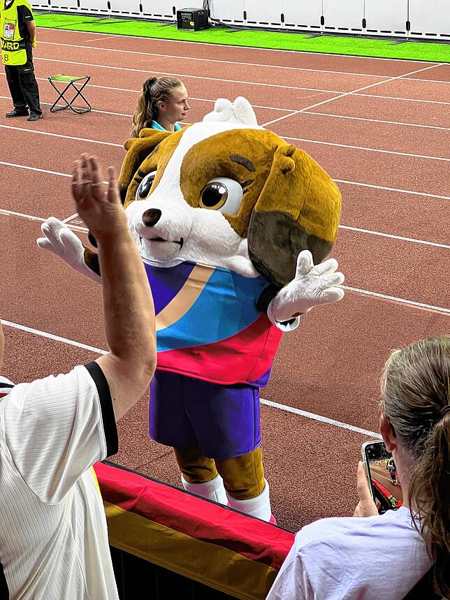 Das Maskottchen Maddli war so nah, dass man es fast sogar streicheln konnte.