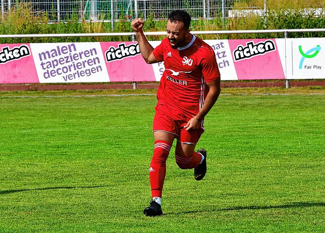 Unbändiger Jubel: Zwei Mal traf Raffaele Ponzo in dieser Saison bereits für den SV Jestetten.