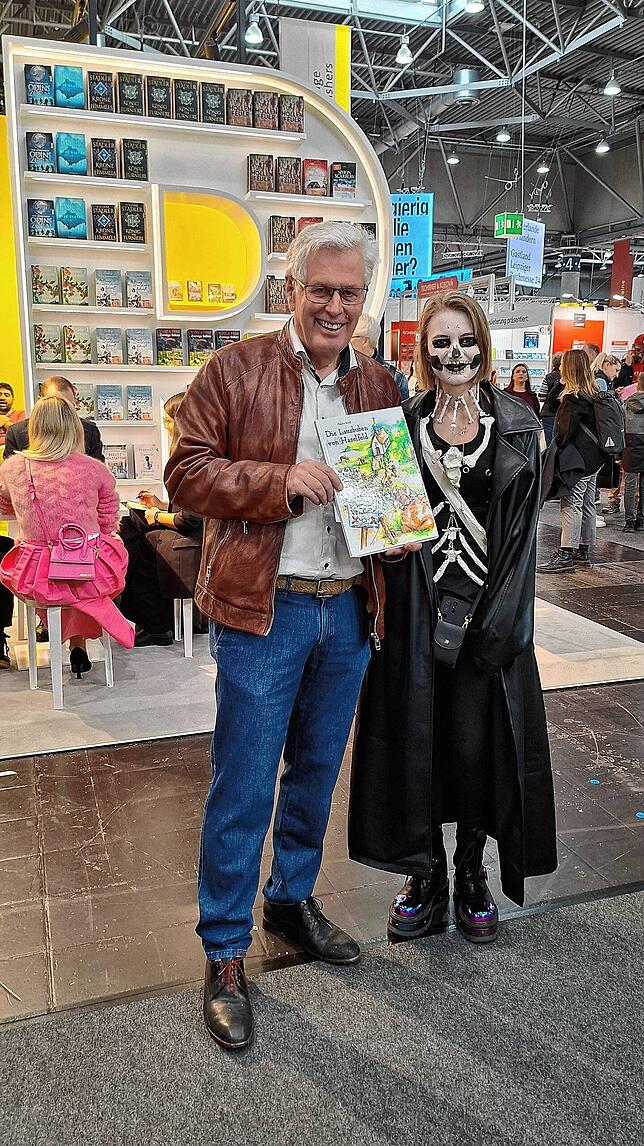 Das Motiv zeigt Neu-Autor Fidelis Krall auf der Leipziger Buchmesse.