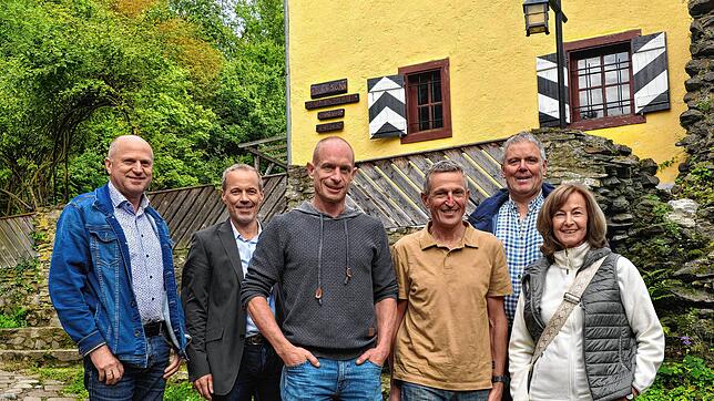 Der Vorstand des Fördervereins Hohenkrähen (von links): Schatzmeister Kurt Fürst, Schriftführer Markus Wannenmacher, Burgvogt Alexander ...