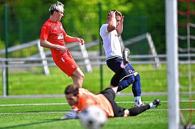Bild 11: TuS Binzen besiegt den FC Schlüchttal mit 5:1 – und wir haben Bilder!