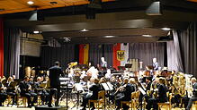 Über 500 Besucher waren zum Benefizkonzert des Volksbundes Deutscher Kriegsgräberfürsorge gekommen und erlebten einen Abend der ...