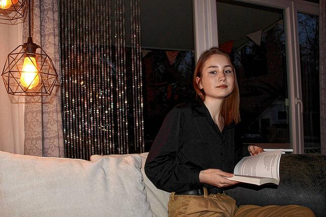 Maria Rösner (18) bevorzugt den Präsenzunterricht in der Gemeinschaft, doch wegen Corona musste der Abijahrgang oft zu Hause bleiben.