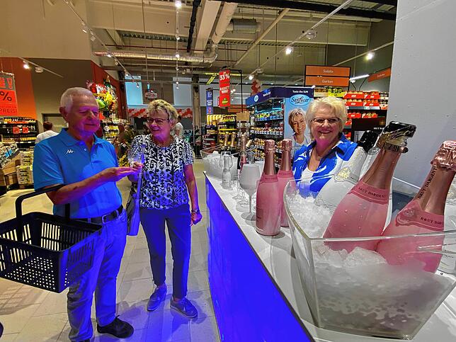 Karin und Wolfgang Schmid mit Heli Fetzer.