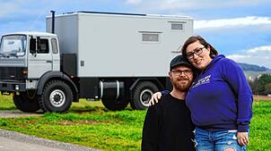 Juliana und Mike Hampe brechen Ende März vom Hochrhein aus zu ihrer Weltreise auf unbestimmte Zeit auf. Ihr mobiles Zuhause ist ein ...