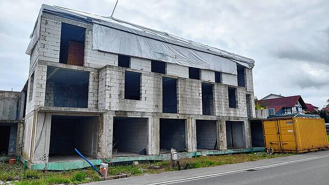 Der Bau wurde gestoppt, weil er von der Genehmigung abweicht. Foto: Kirsten Johanson
