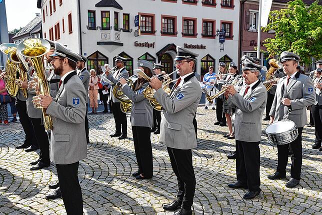 Die Stadtmusik sorgt für eine würdevolle Begleitung des Herrgottstages.