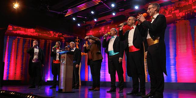 Marcus Günther und der Reichenauer Männerchor sorgten für eine Sternstunde der Fernsehfasnacht.