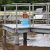 In den Becken sorgen Rührwerke dafür, dass das Wasser ständig in Bewegung bleibt.