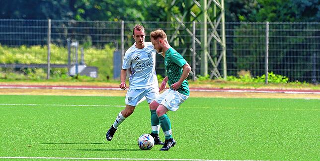 Bild 11: FC Zell besiegt den SV Blau-Weiß Murg mit 2:0 – und wir haben Bilder!