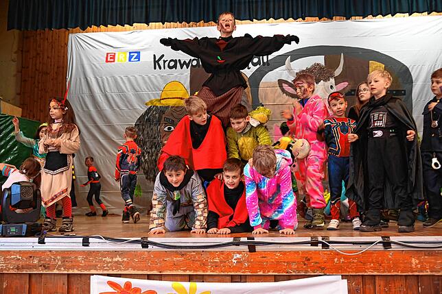 Bild 11: Hier sind die besten Bilder vom Rathaussturm in Tennenbronn und der Schulfasnet