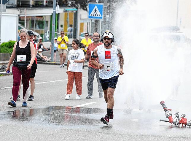 Bild 42: Stadtlauf durch die Donaueschinger Innenstadt kommt gut an